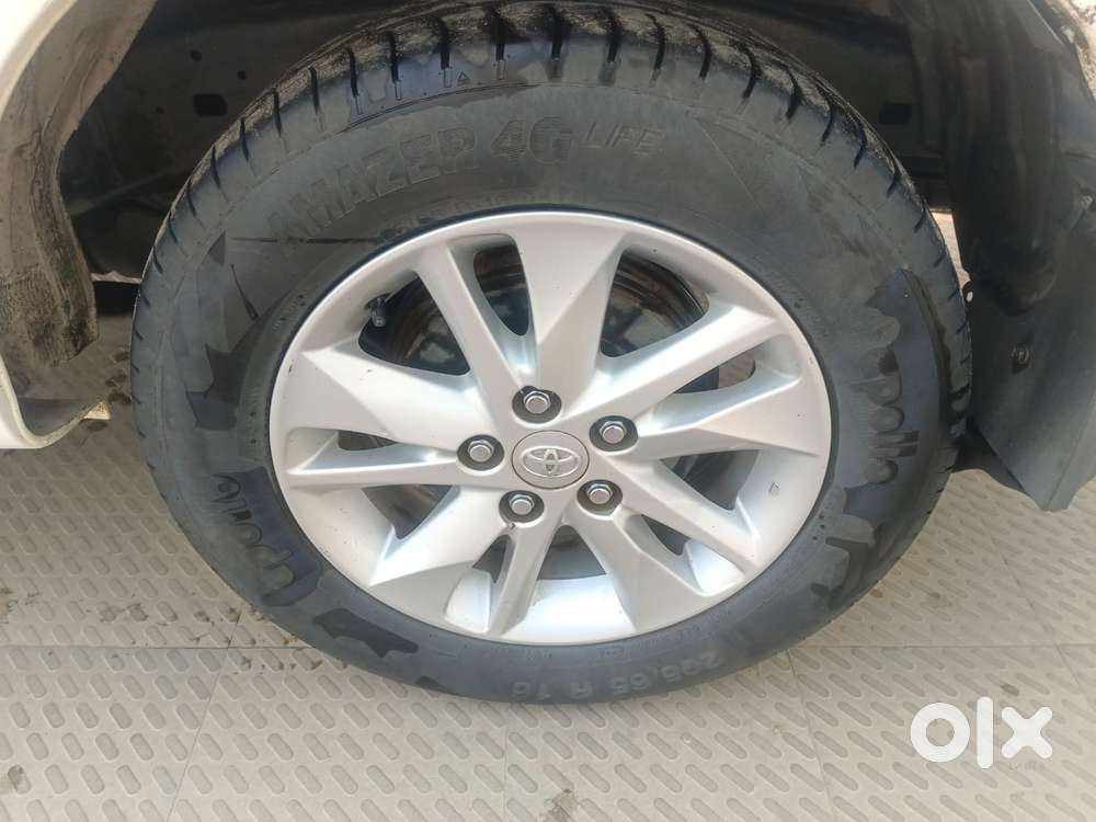 Toyota Innova Crysta 2.4 Gx Mt, 2023, Diesel