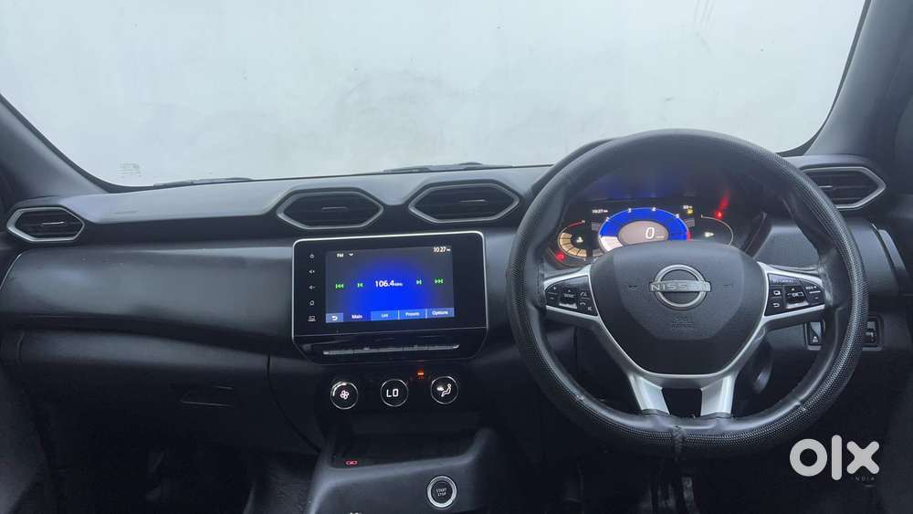 Nissan Magnite 1.0 Xv Premium, 2023, Petrol