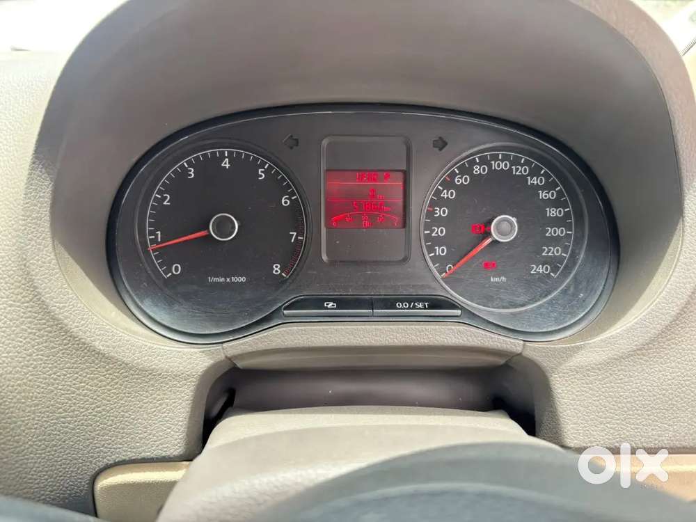 Volkswagen Vento Highline 2011 Petrol