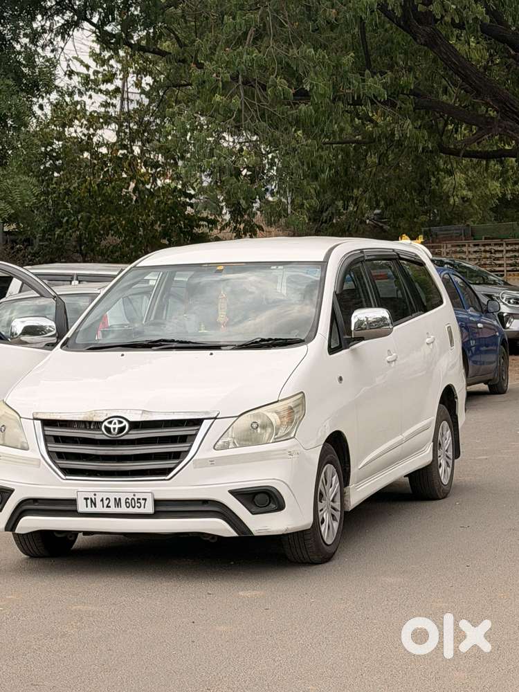 Toyota Innova 2.5 V Diesel 7-seater, 2011, Diesel