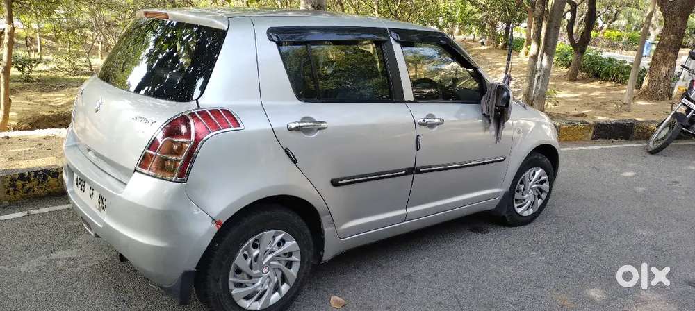 Maruti Suzuki Swift 2012 Diesel 67458 Km Driven