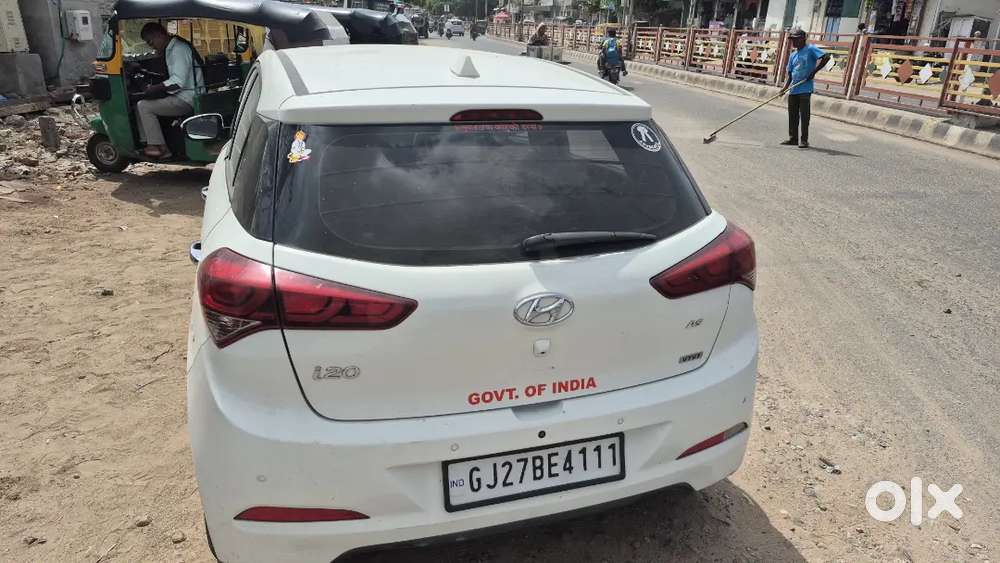 Hyundai I20 2016 Pretol And Cng Top Model Push Start