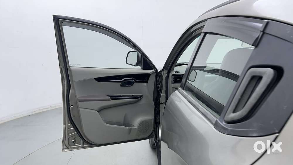 Mahindra Kuv 100 2016-2017 Mfalcon G80 K6, 2017, Petrol