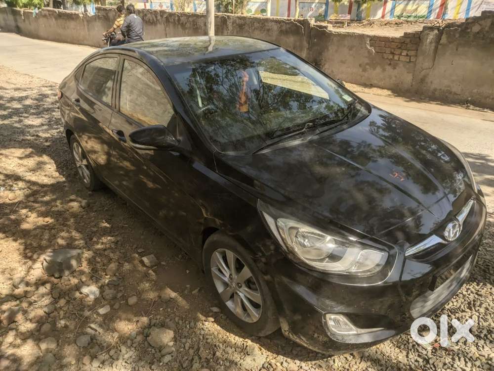 Hyundai Fluidic Verna 2011 Mh Passing