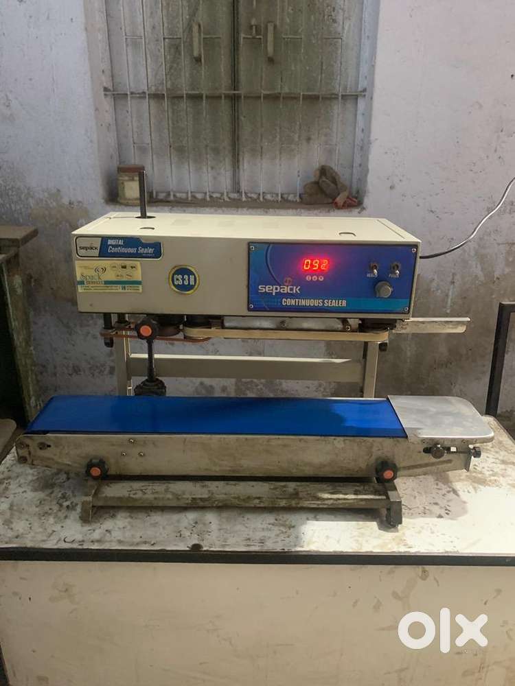 Pouch sealing mashine
