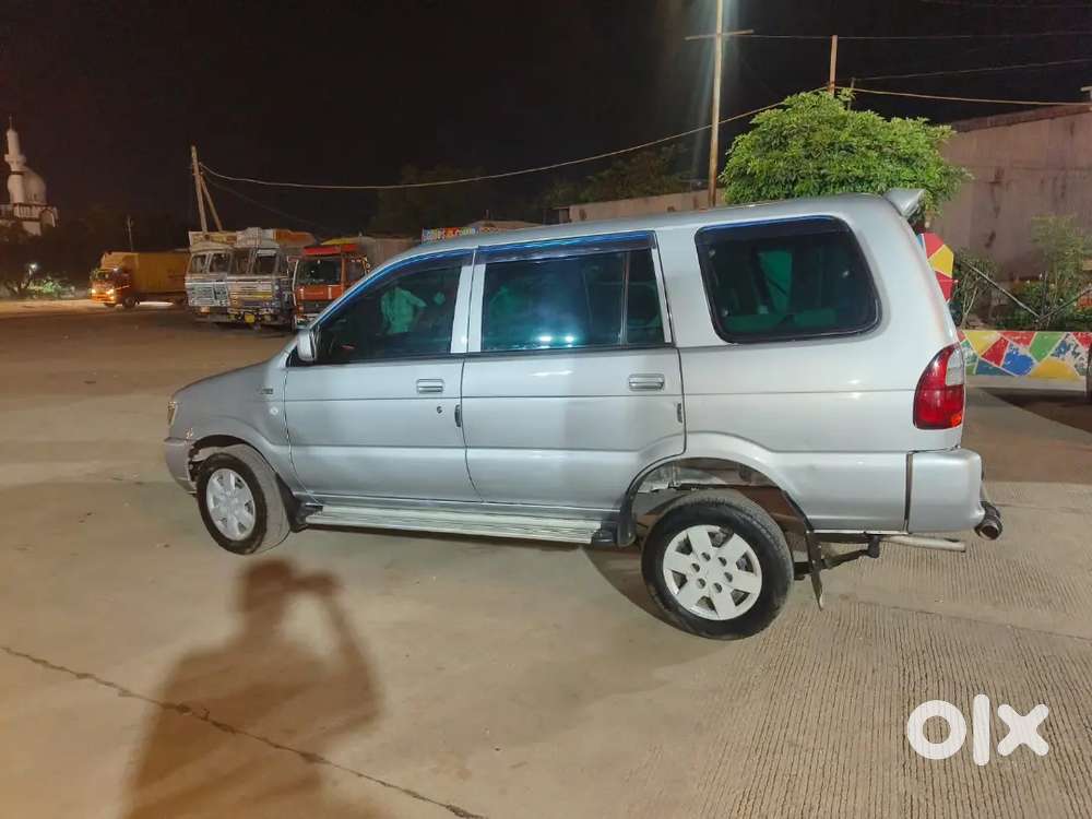 Chevrolet Tavera 2016 Diesel 100000 Km Driven