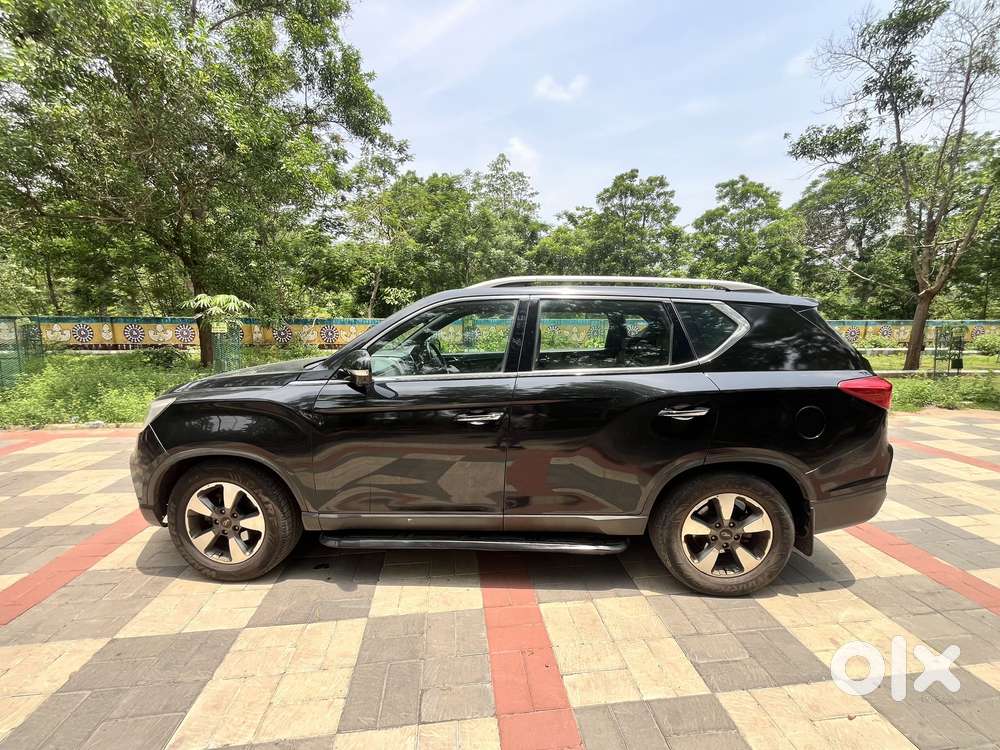 Mahindra Alturas G4 4wd At, 2019, Diesel
