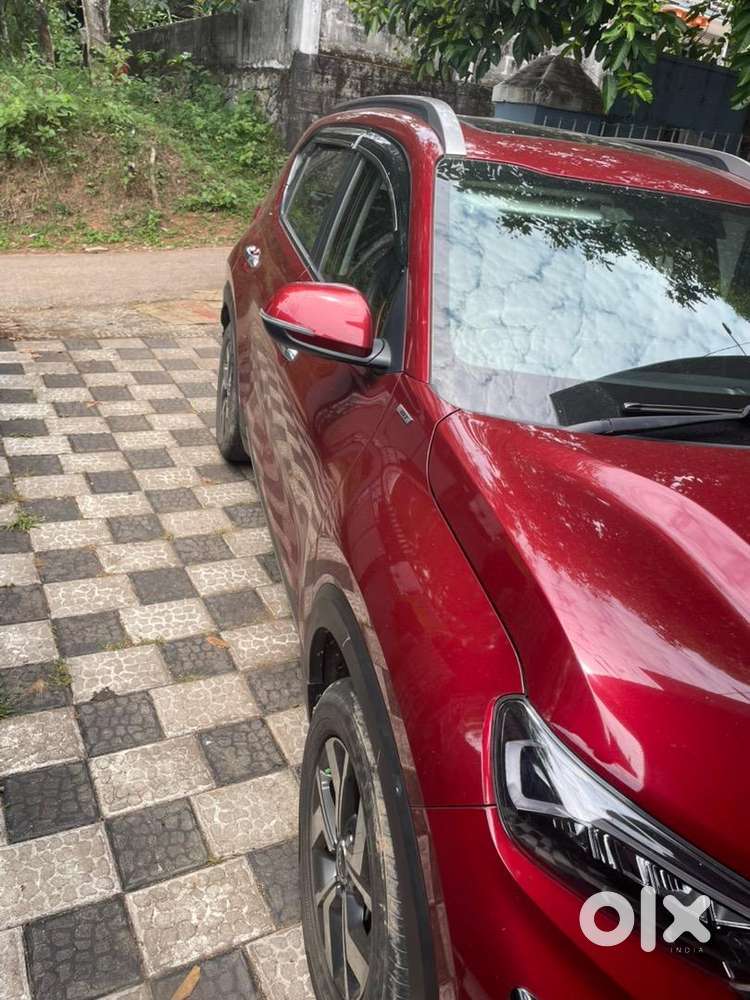 Kia Sonet 2021 Petrol 26000 Km Driven Well Maintained Red Color