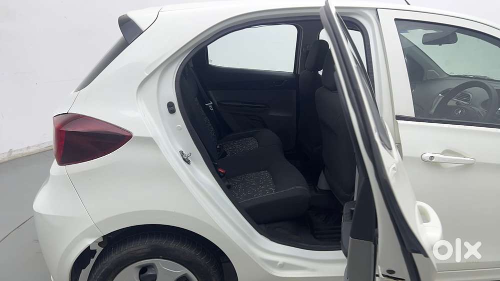 Tata Tiago 1.05 Revotorq Xt Option, 2023, Petrol