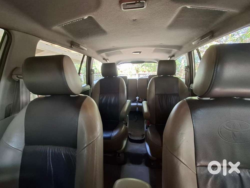 Toyota Innova 2.5 Z Diesel (2014) – Well Maintained