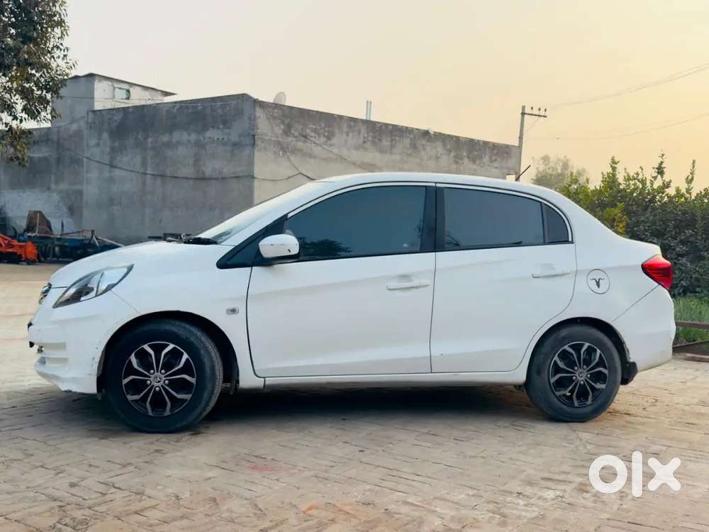 Honda Amaze 2013 Model 2nd Owner Brand New Condition All Paperwork Ok