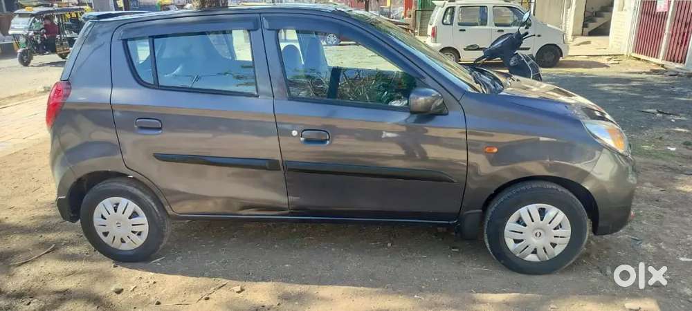 Alto 800  Pure Petrol  And File Par Dena H