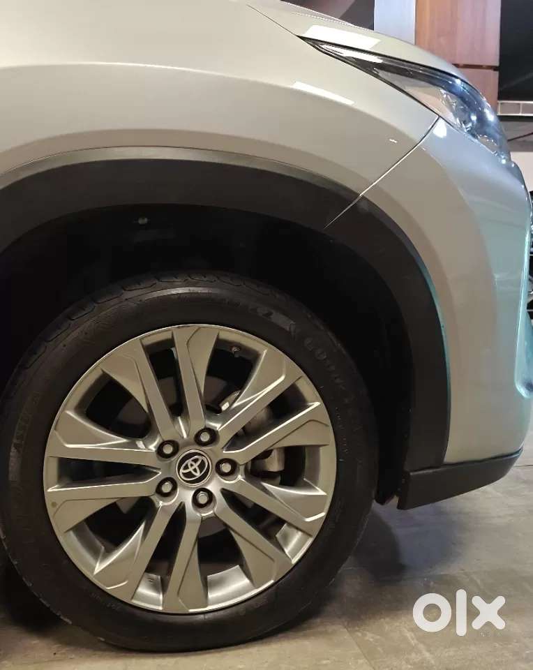 Toyota Innova Hycross 2.0 Zx Hybrid 7 Str, 2024, Petrol