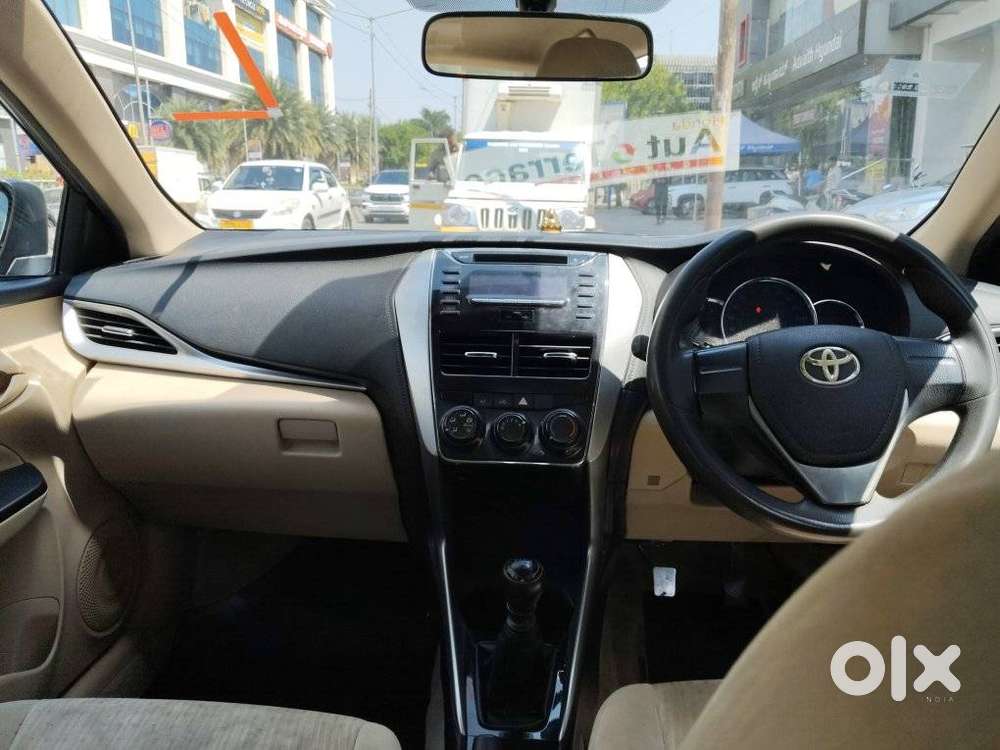 Toyota Yaris Ativ J, 2018, Petrol