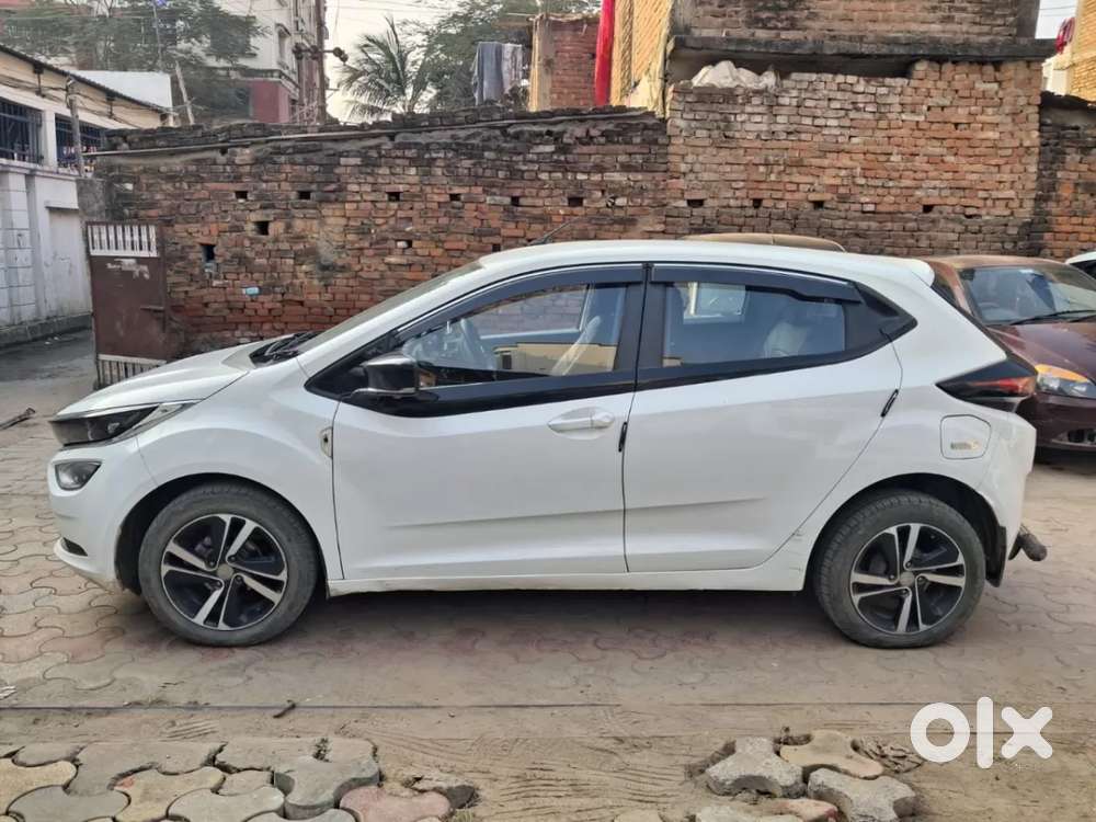 Tata Altroz Xz, 2020, Petrol