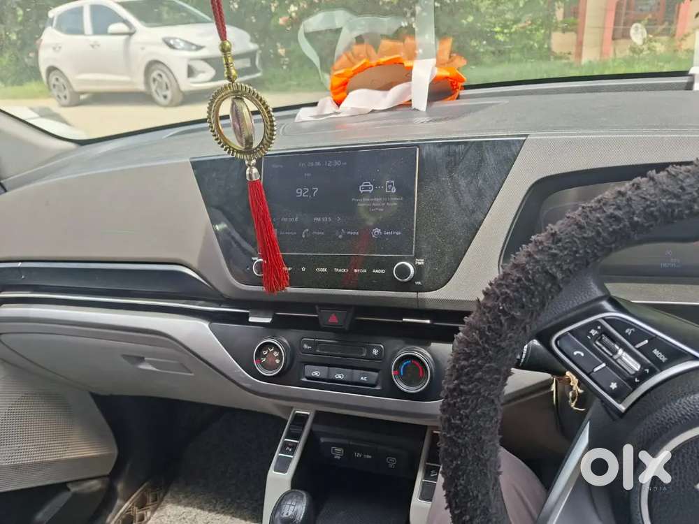 Kia Carens 2023 Petrol 18000 Km Driven
