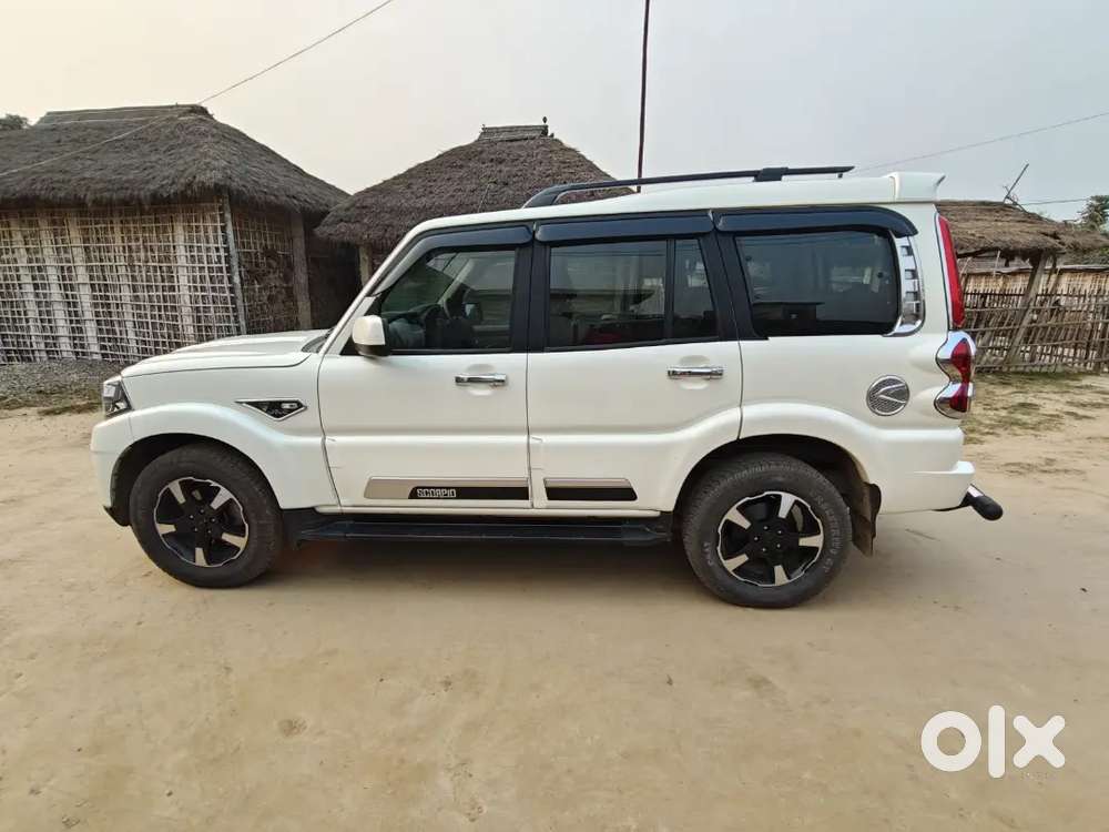 Mahindra Scorpio Classic S11 2022 Diesel 76500 Km Driven