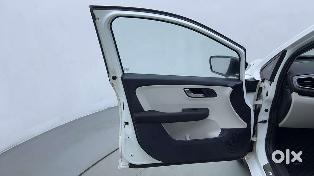 Tata Altroz 1.2 Xza Plus, 2022, Petrol