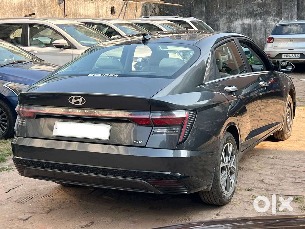 Hyundai Verna 1.5 Sx (o) Vtvt Ivt, 2023, Petrol
