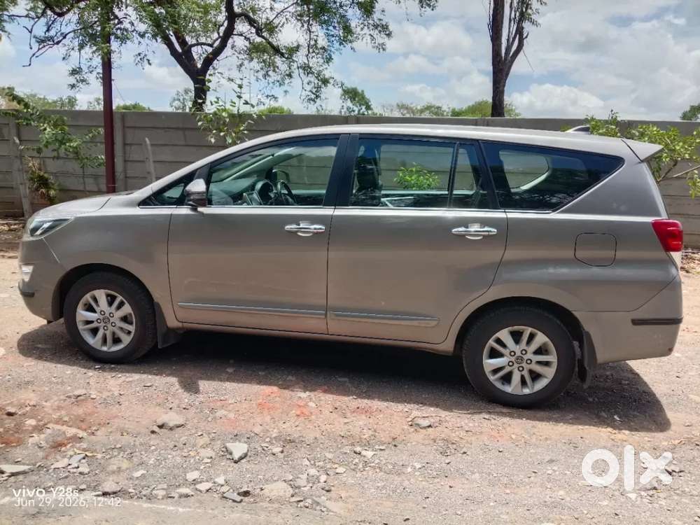 Toyota Innova Crysta [2020-ongoing] 2.4 Vx 7 Str, 2017, Diesel
