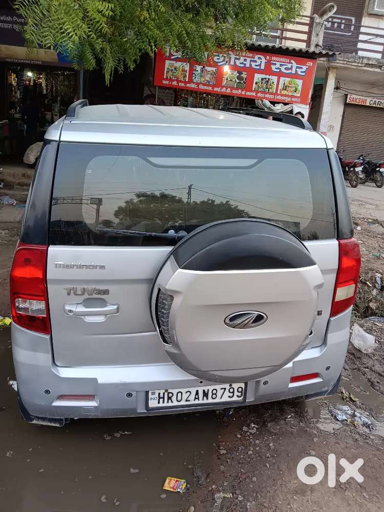 Mahindra Tuv 300 2018