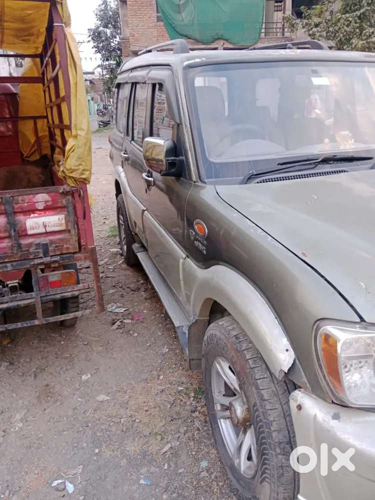 Scorpio  9 Seater All Condition Ok Engine Very Okay Model Number 2010