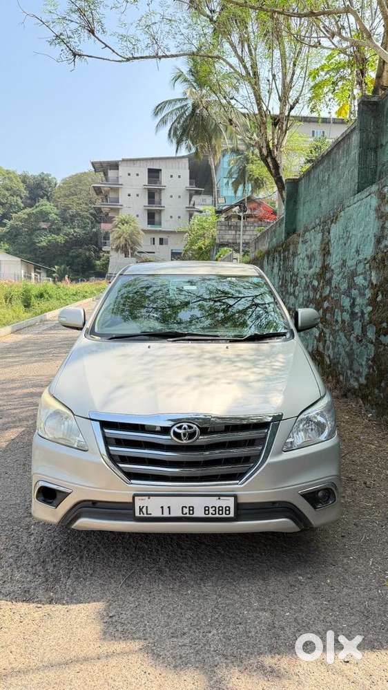 Toyota Innova 2015 Diesel Well Maintained