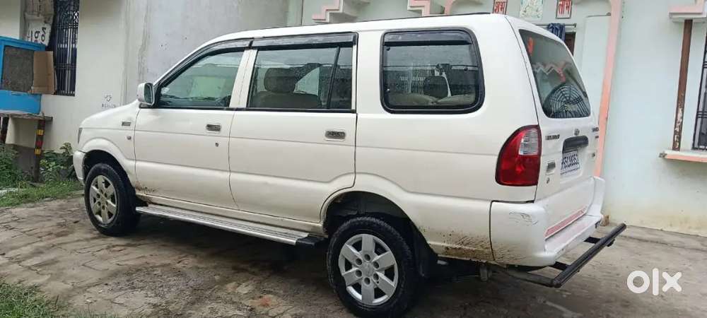 Chevrolet Tavera Neo 2015 Diesel 165 Km Driven