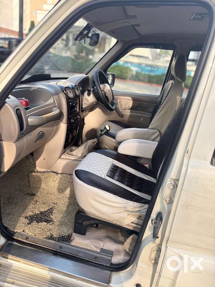 Mahindra Scorpio Vlx 2013 Diesel Well Maintained