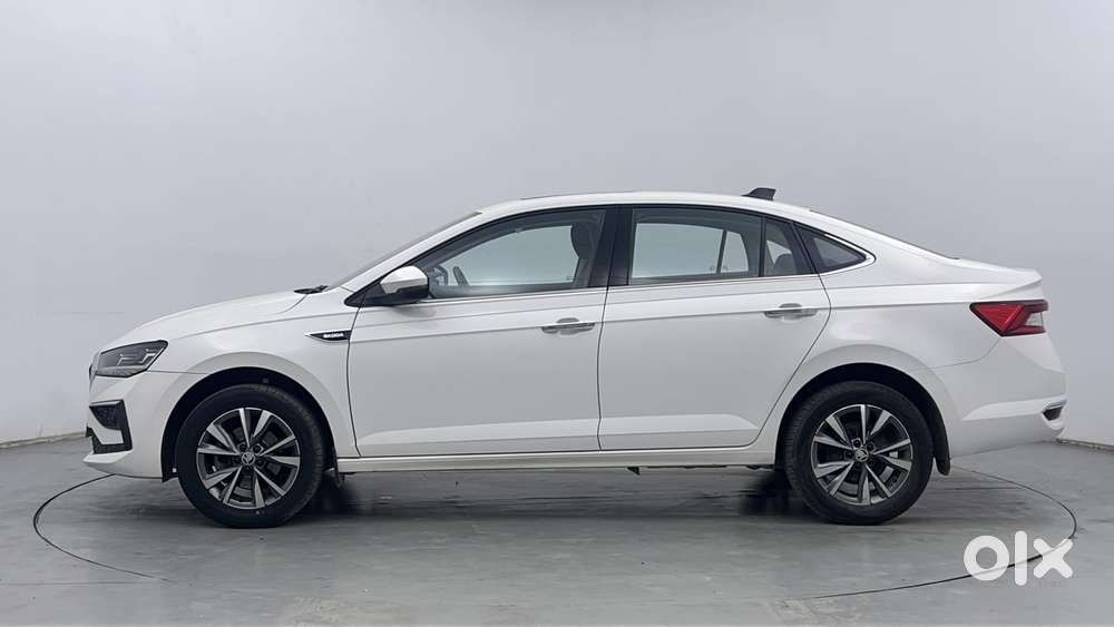 Skoda Slavia Style 1.0l Tsi Mt, 2022, Petrol