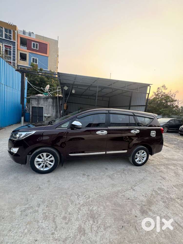 Toyota Innova Crysta 2.4 G Mt 8s, 2018, Diesel