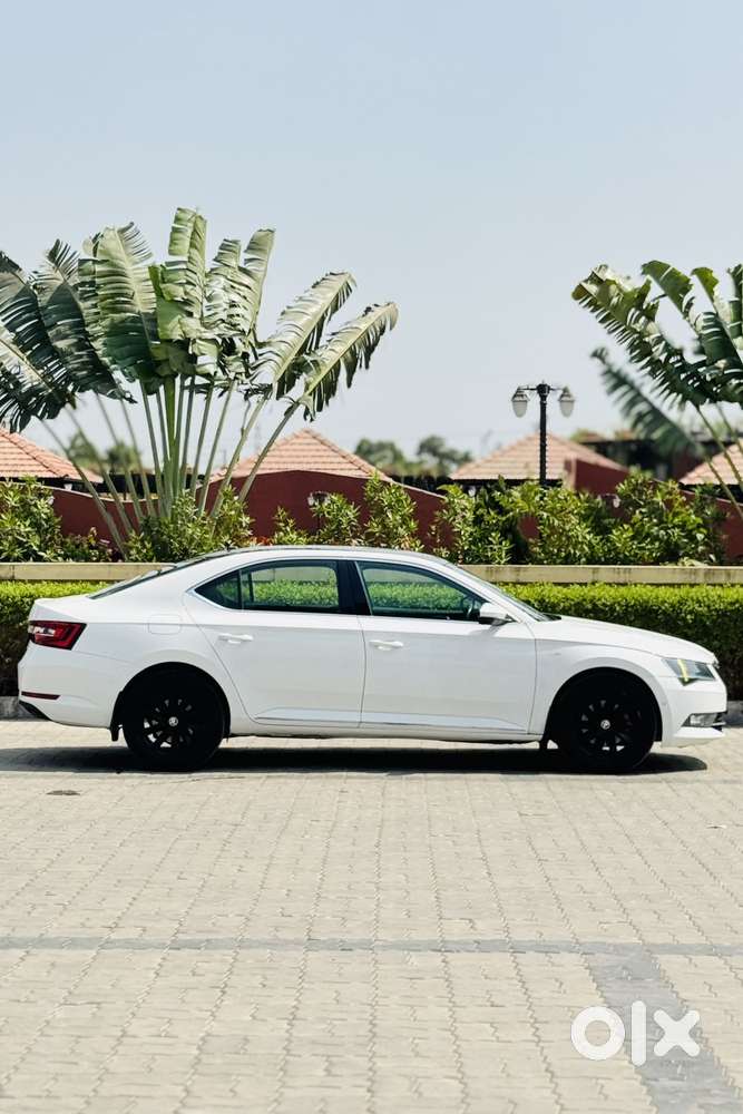 Skoda Superb 2.0 L&k Tsi At, 2018, Petrol