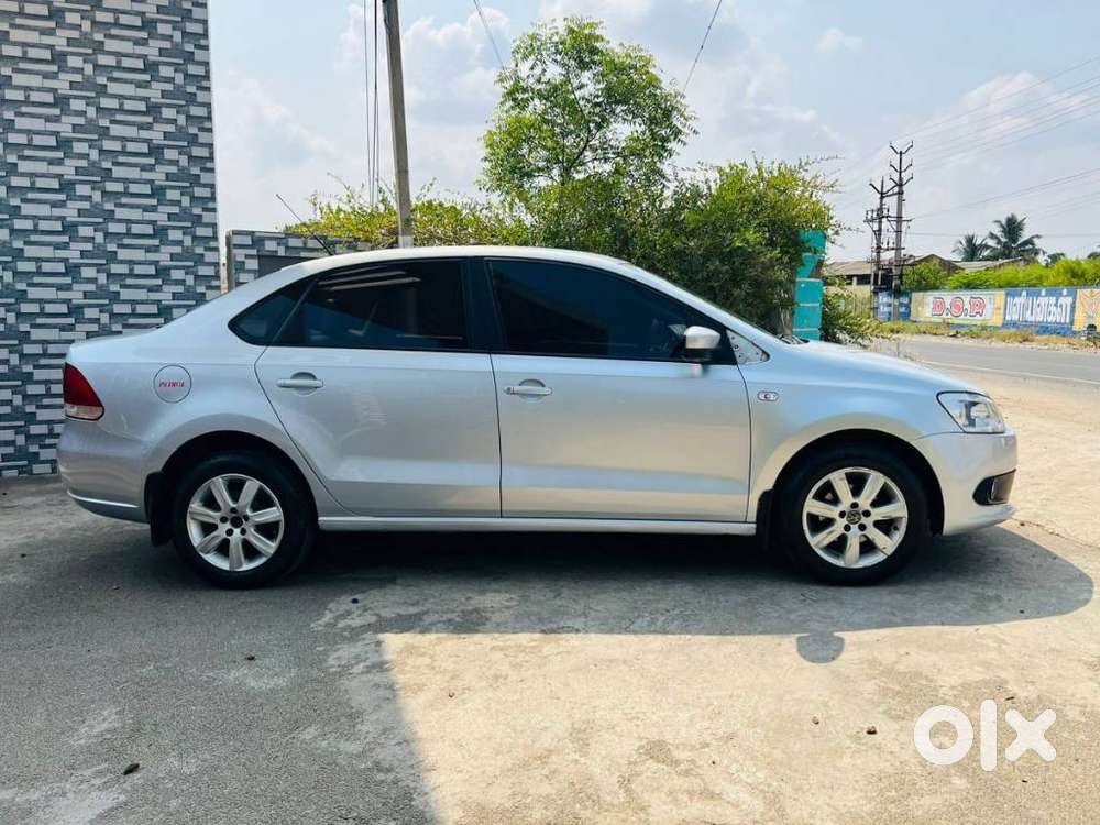 Volkswagen Vento 2010-2013 Petrol Highline, 2012, Petrol