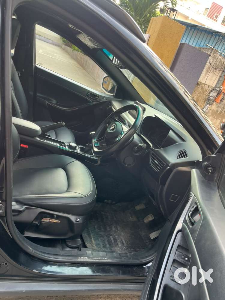 Tata Nexon 1.2 Revotron Xza Plus Dualtone, 2023, Petrol