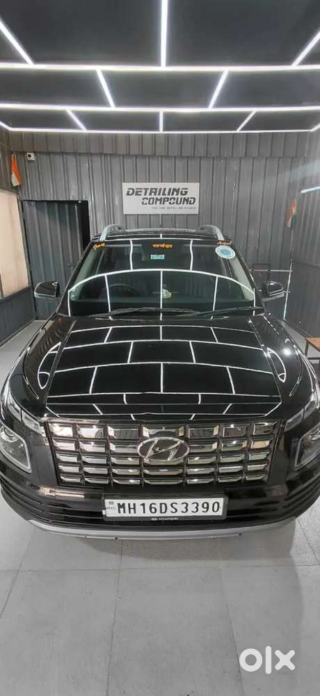 Hyundai Venue 2025 Petrol 20783 Km Driven
