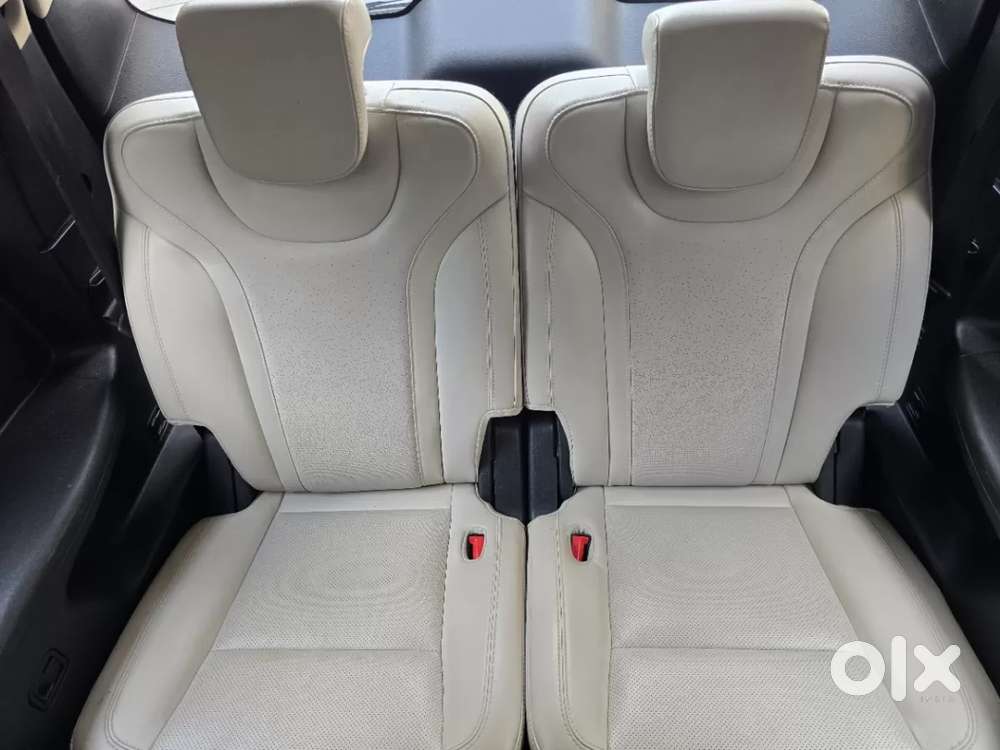 Mahindra Xuv700 2.2 Ax 7 Diesel At Luxury Pack Str, 2022, Diesel