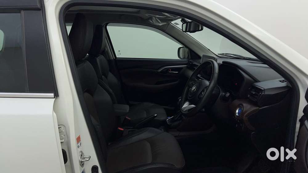 Toyota Urban Cruiser Hyryder 1.5 V Hybrid, 2024, Cng & Hybrids