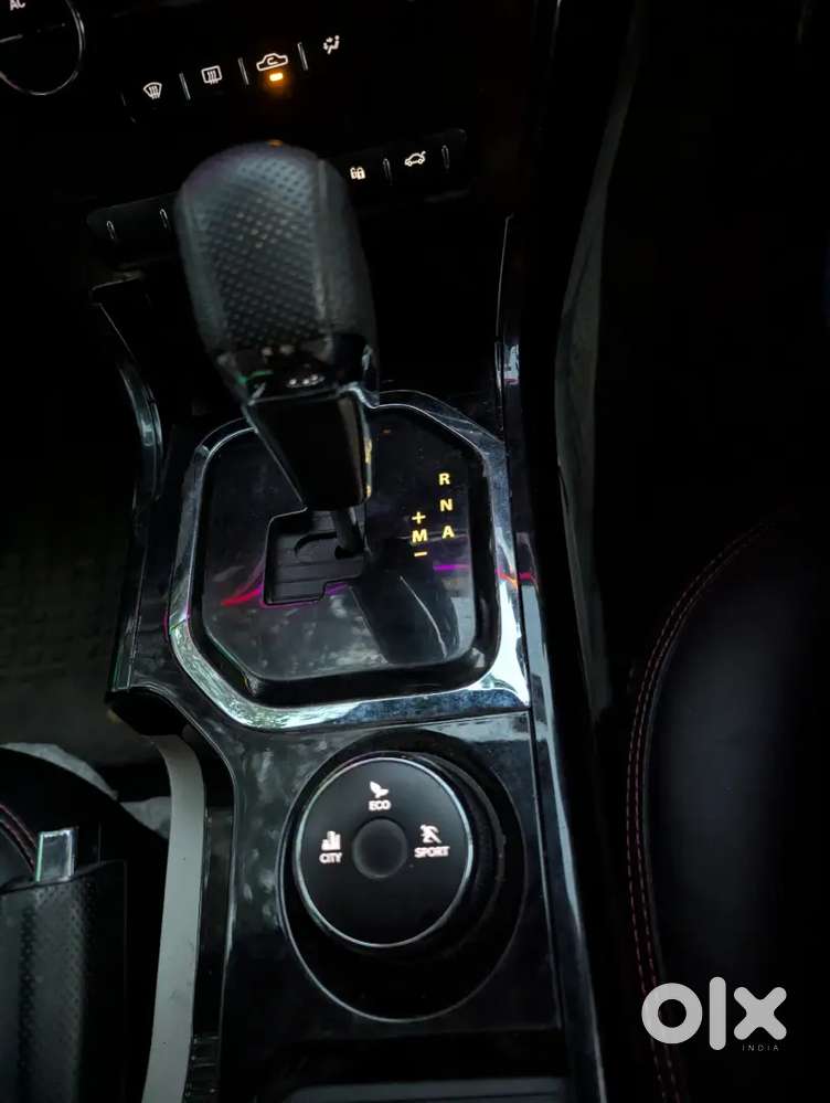 Tata Nexon 1.2 Revotron 2022 Automatic Petrol