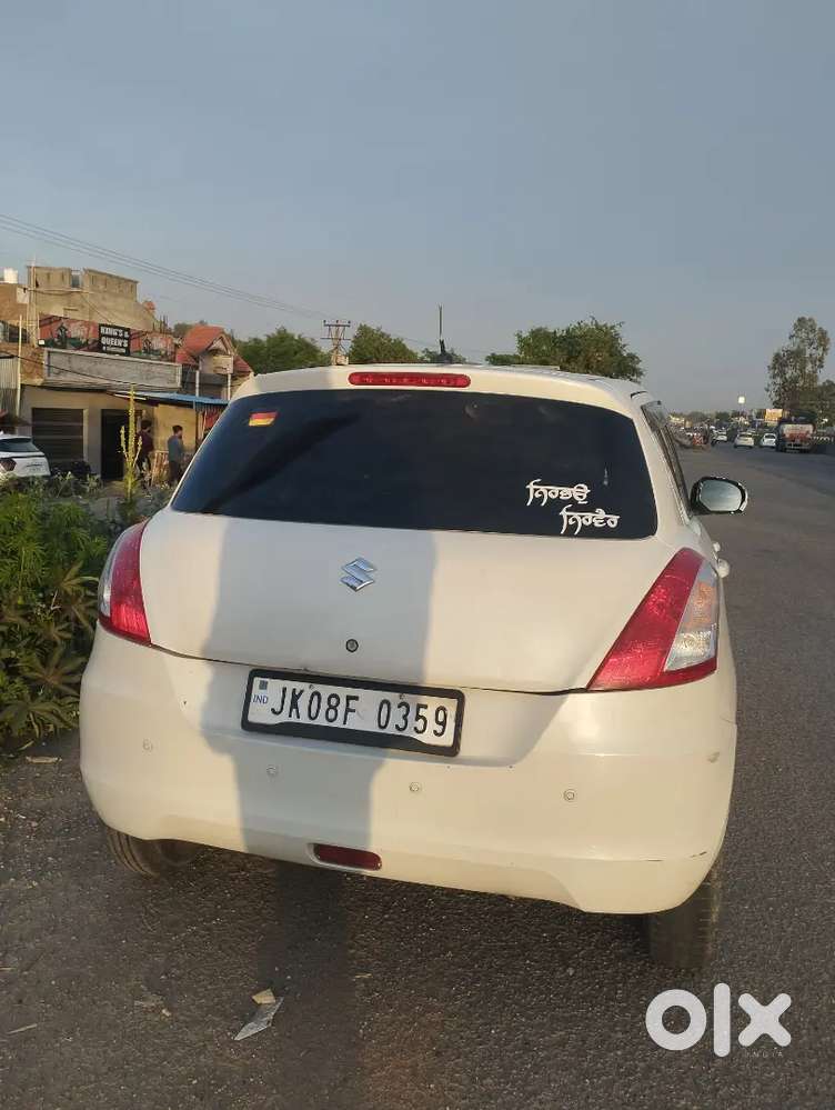 Maruti Suzuki Swift Lxi 2016