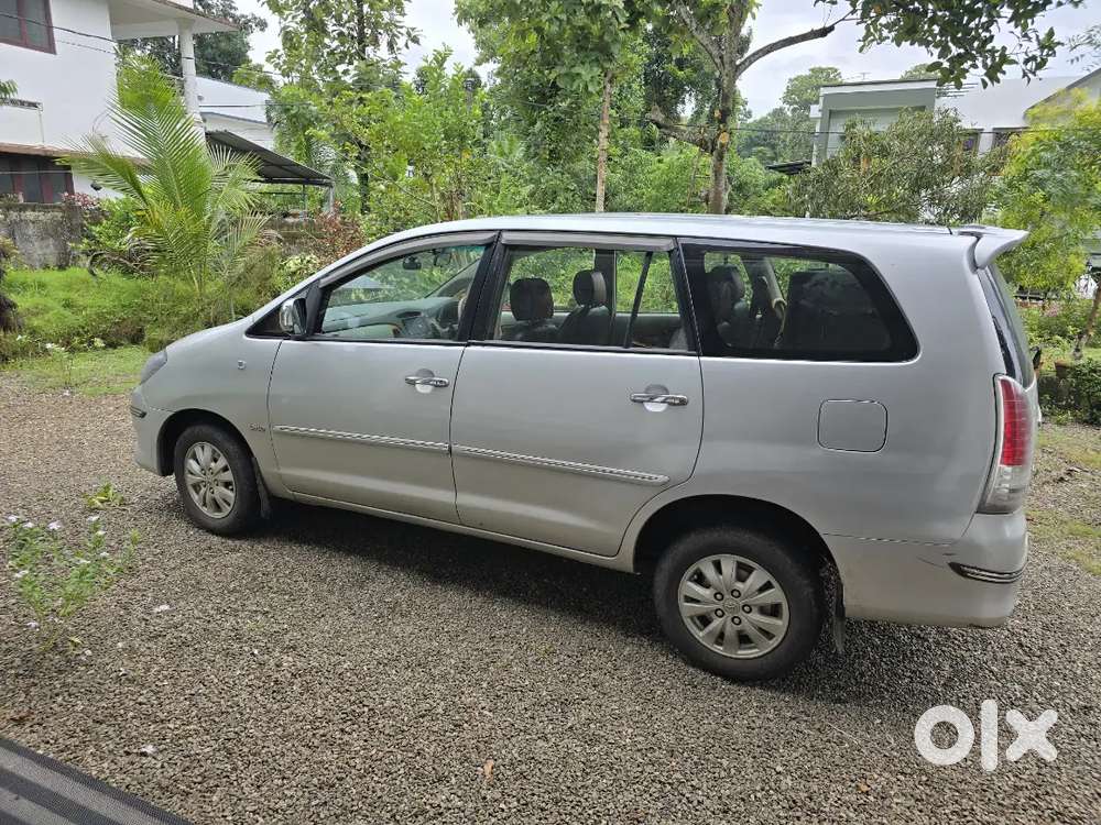Toyota Innova 2009 Diesel 153000 Km Driven