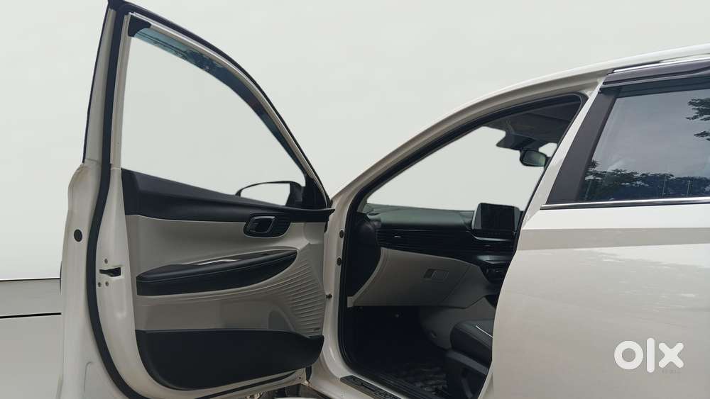 Hyundai New I20 1.2 Asta (o) Ivt, 2024, Petrol