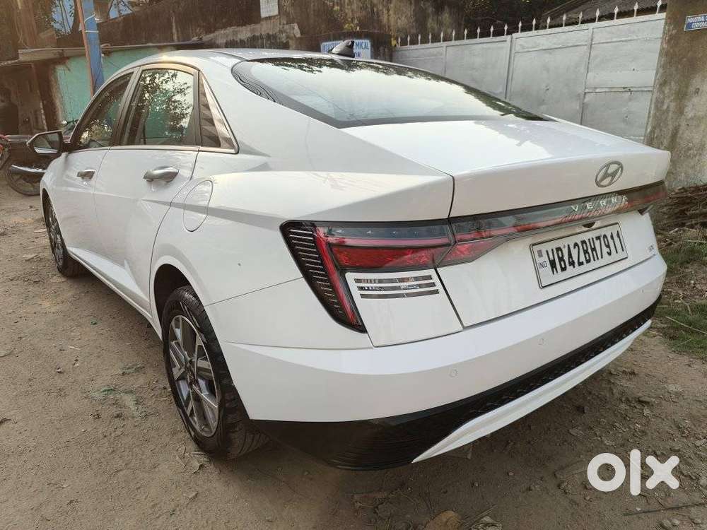 Hyundai Verna 1.5 Sx (o) Vtvt, 2024, Petrol