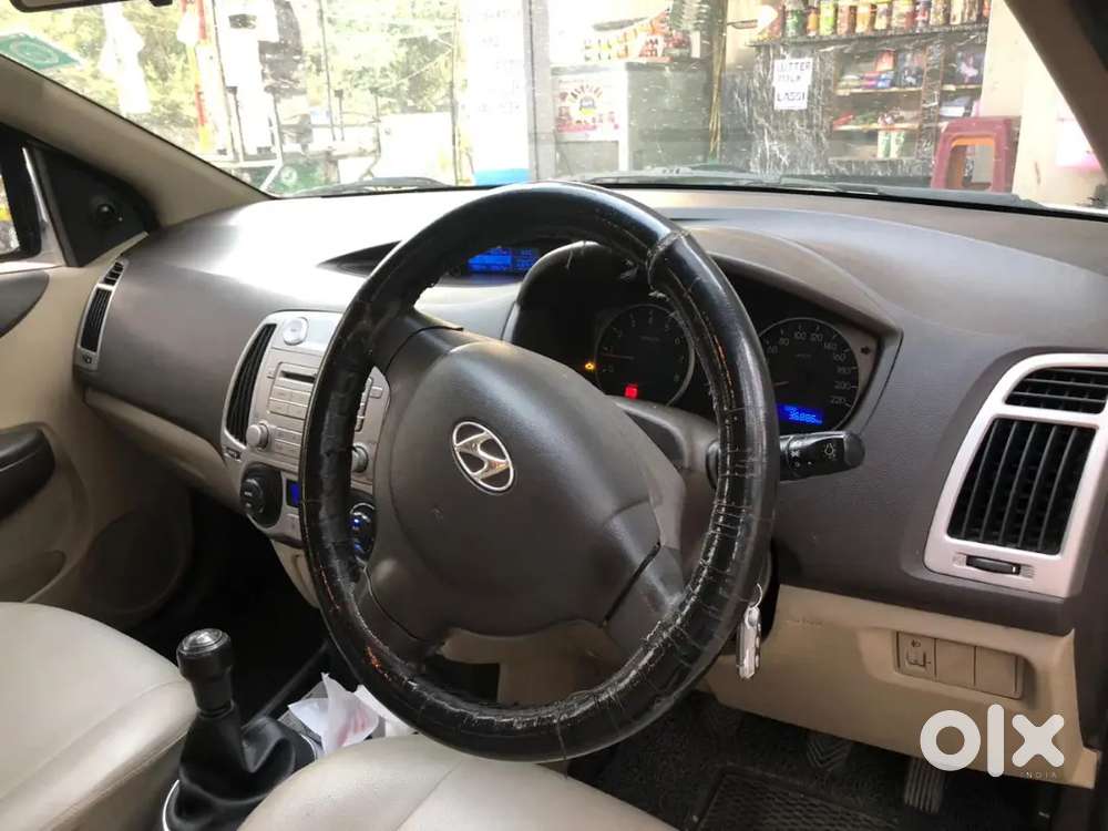 Hyundai I20 2011 Petrol 37000 Km Driven Army