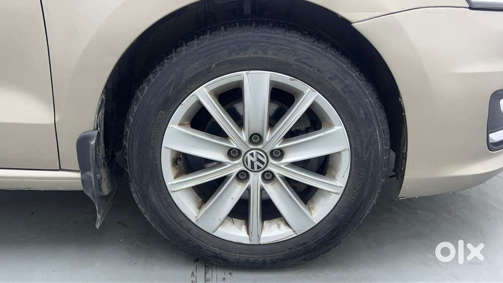 Volkswagen Vento 1.2 Tsi Highline At, 2016, Petrol
