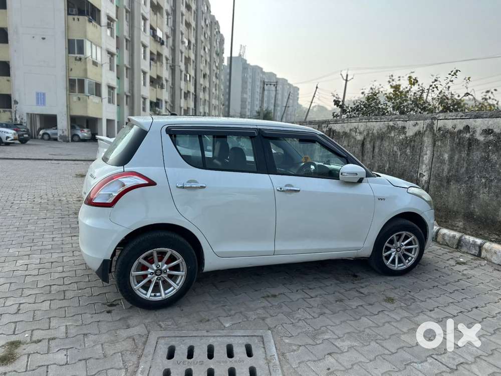 Swift Maruti Suzuki 2016