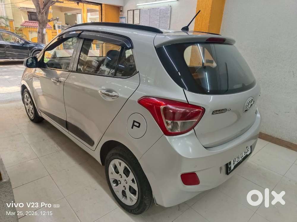 Hyundai Grand I10 2013-2016 Sportz, 2014, Petrol