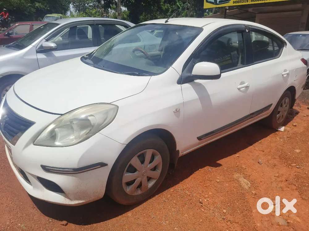 Nissan Sunny 2015