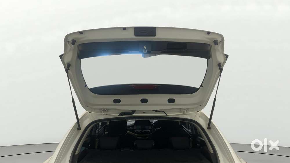 Toyota Glanza 1.2 V Amt, 2025, Petrol