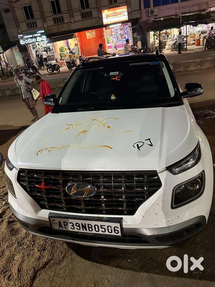 Hyundai Venue 2022 Diesel 48000 Km Driven