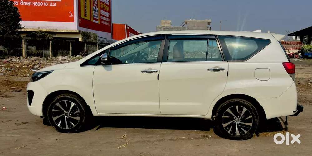 Toyota Innova Crysta Zx 2022 Diesel Vip No Mint Condition Car